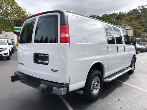 2023 GMC Savana 2500 Work Van