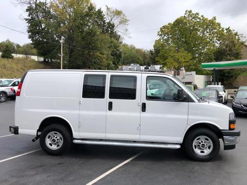 2023 GMC Savana 2500 Work Van