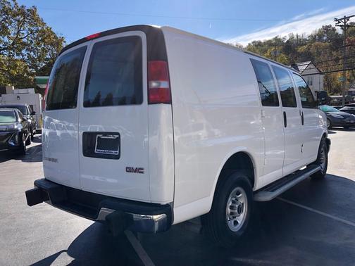 2023 GMC Savana 2500 Work Van