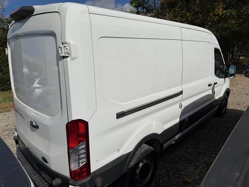 2018 Ford Transit-250 148 WB Medium Roof Cargo