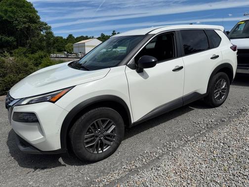White 2023 Nissan Rogue S