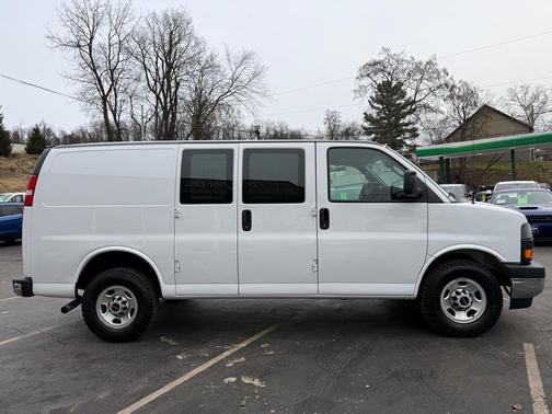 2021 GMC Savana 2500 Work Van