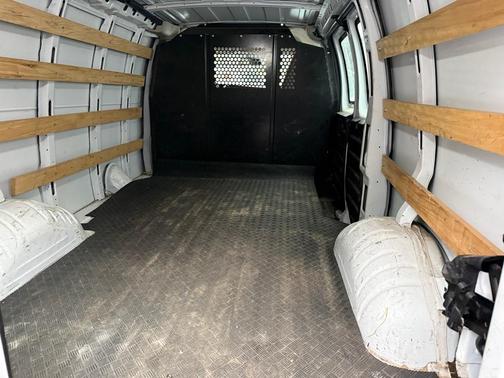 2021 GMC Savana 2500 Work Van