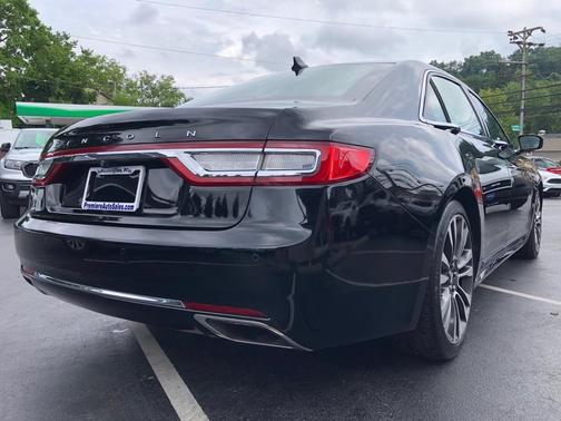 2018 Lincoln Continental Select