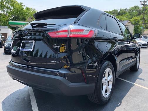 2021 Ford Edge SE