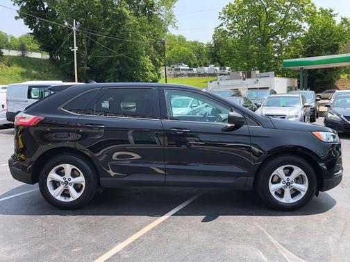 2021 Ford Edge SE