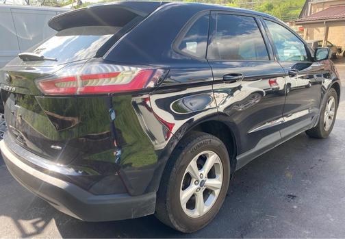 2021 Ford Edge SE