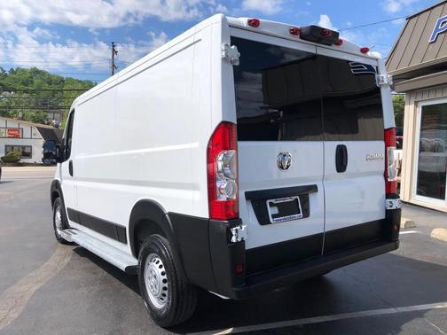 White 2025 RAM ProMaster 2500 Base