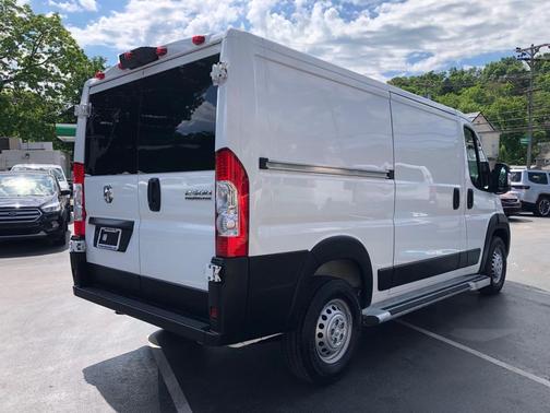 White 2025 RAM ProMaster 2500 Base