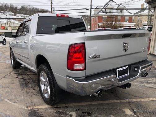2015 RAM 1500 SLT