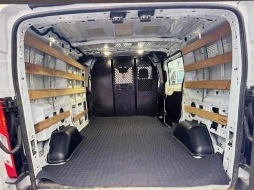 2024 Ford Transit-250 T-250