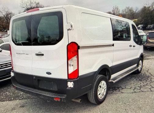 2024 Ford Transit-250 T-250