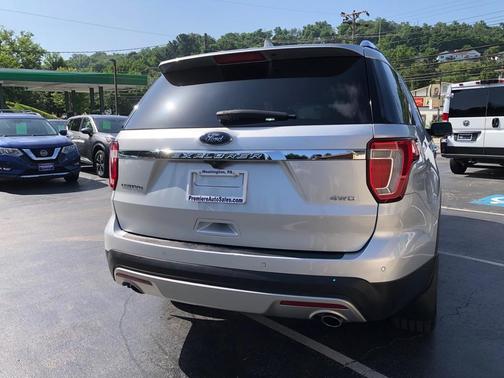 Silver 2016 Ford Explorer Limited