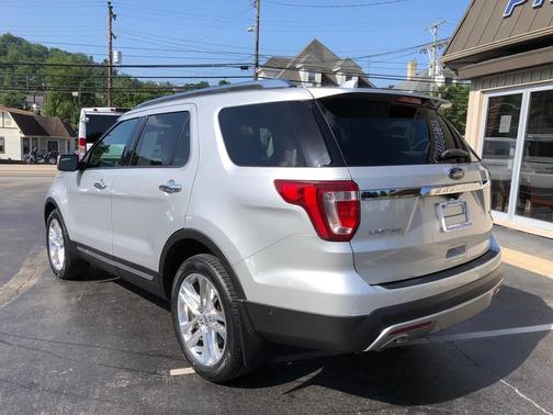 Silver 2016 Ford Explorer Limited