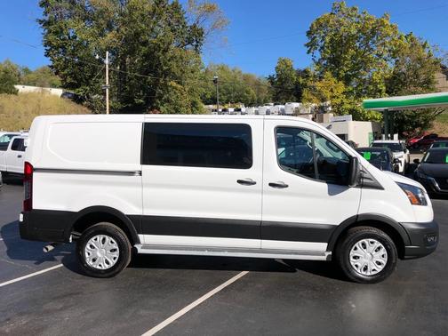 2023 Ford Transit-250 T-250