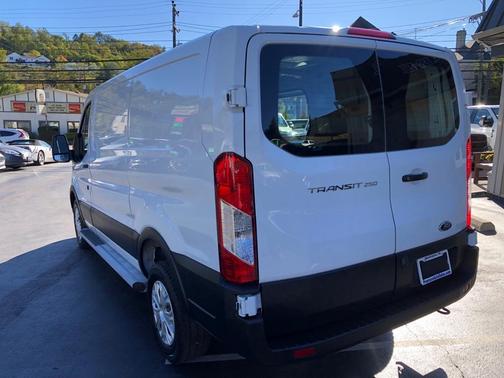 2023 Ford Transit-250 T-250