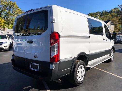 2023 Ford Transit-250 T-250