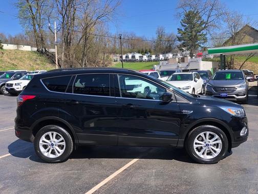 Black 2018 Ford Escape SEL
