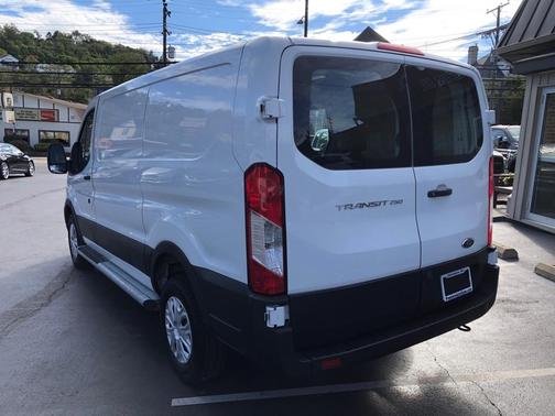 2021 Ford Transit-250 T-250