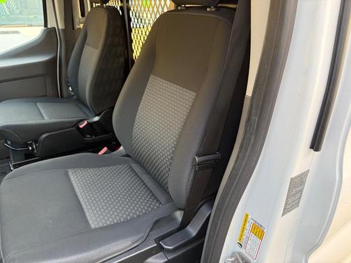 2024 Ford Transit-250 T-250