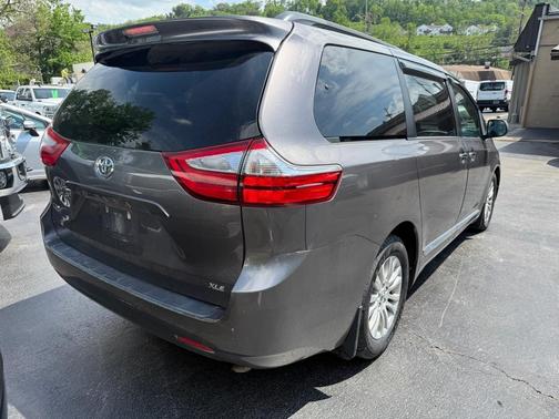 Silver 2016 Toyota Sienna XLE