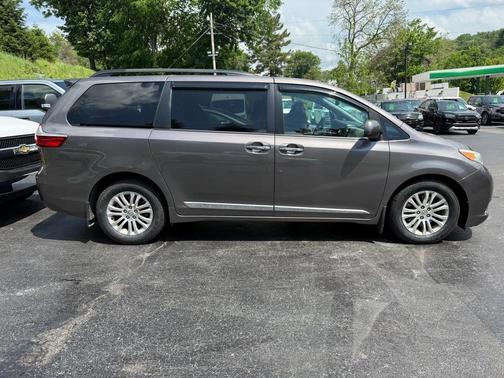 Silver 2016 Toyota Sienna XLE