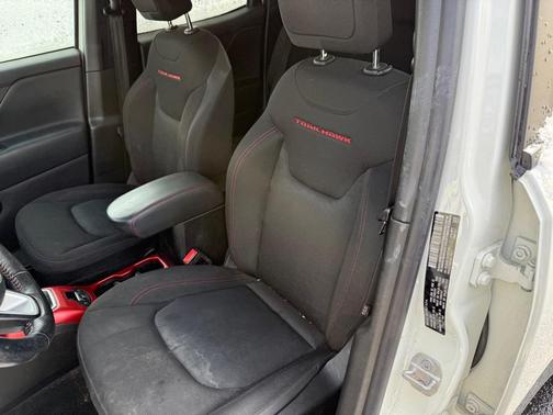 2020 Jeep Renegade Trailhawk