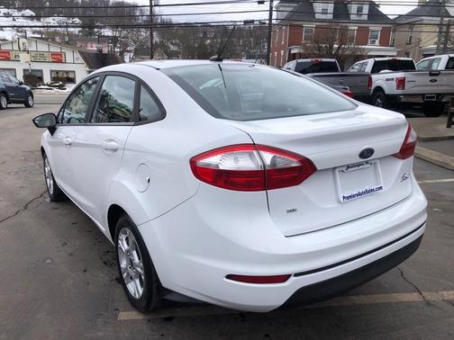 2015 Ford Fiesta SE
