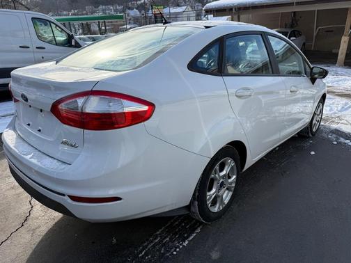 2015 Ford Fiesta SE
