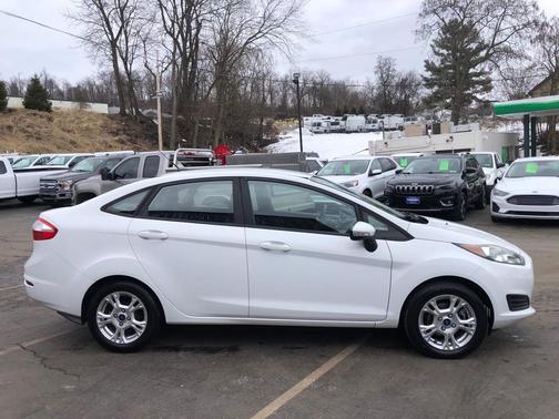 2015 Ford Fiesta SE
