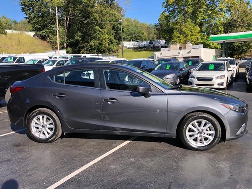 2016 Mazda Mazda3 i Sport