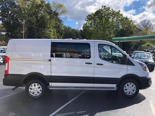 2023 Ford Transit-250 T-250