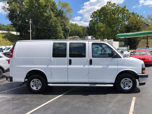 2023 GMC Savana 2500 Work Van