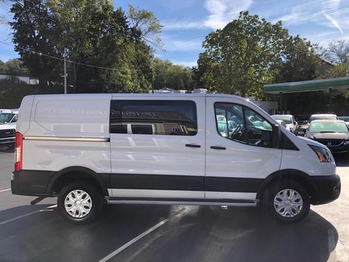 2023 Ford Transit-250 T-250