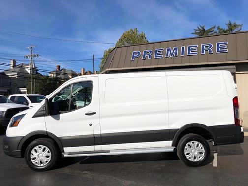 2023 Ford Transit-250 T-250