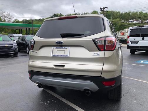Gold 2018 Ford Escape SE