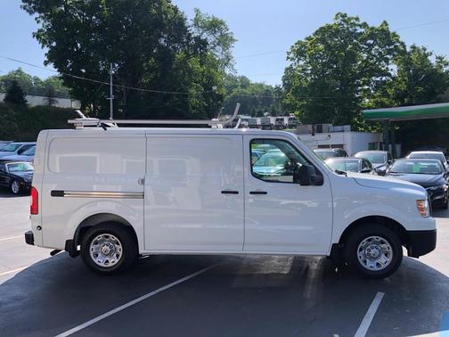 2021 Nissan NV Cargo NV2500 HD SV V6/SV V8