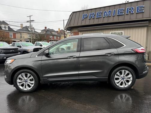 2020 Ford Edge Titanium