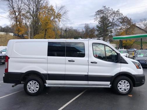 2023 Ford Transit-250 T-250