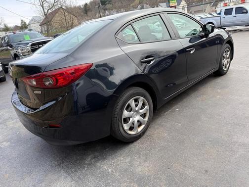 Gray 2015 Mazda Mazda3 i Sport