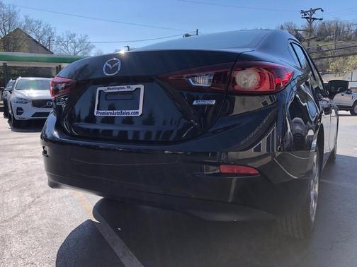 2015 Mazda Mazda3 i Sport