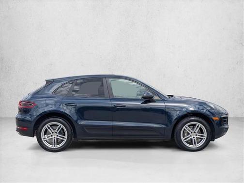 2018 Porsche Macan Sport Edition