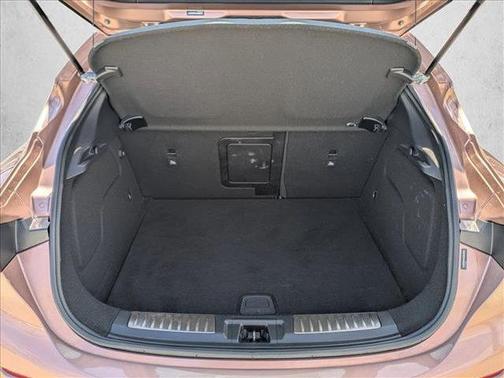 2017 INFINITI QX30 Premium