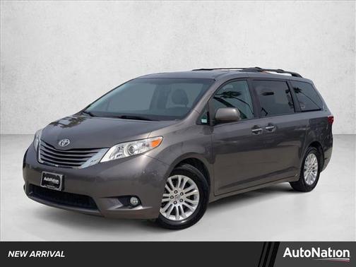 2016 Toyota Sienna XLE