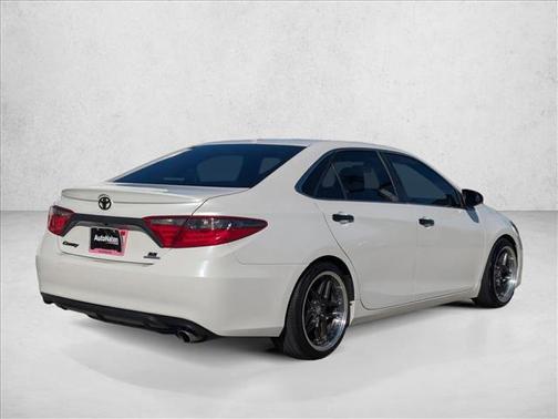 2016 Toyota Camry SE w/Special Edition Pkg