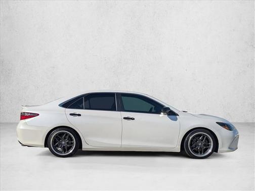 2016 Toyota Camry SE w/Special Edition Pkg