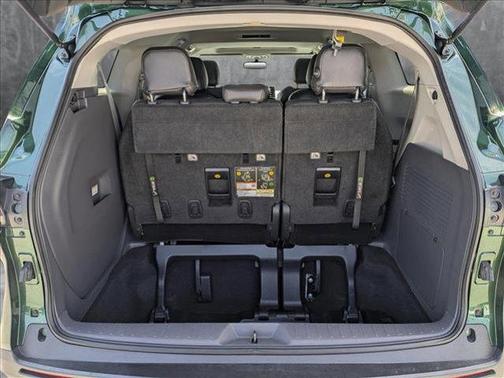 2021 Toyota Sienna LE
