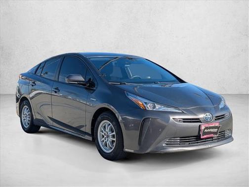 2019 Toyota Prius LE