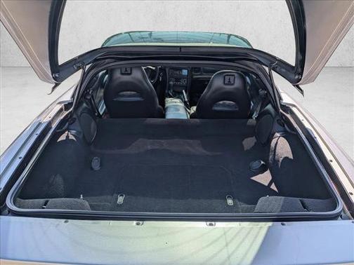 Machine Silver Metallic 2004 Chevrolet Corvette Base