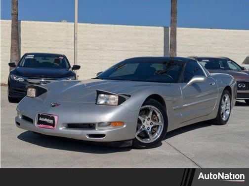 Machine Silver Metallic 2004 Chevrolet Corvette Base